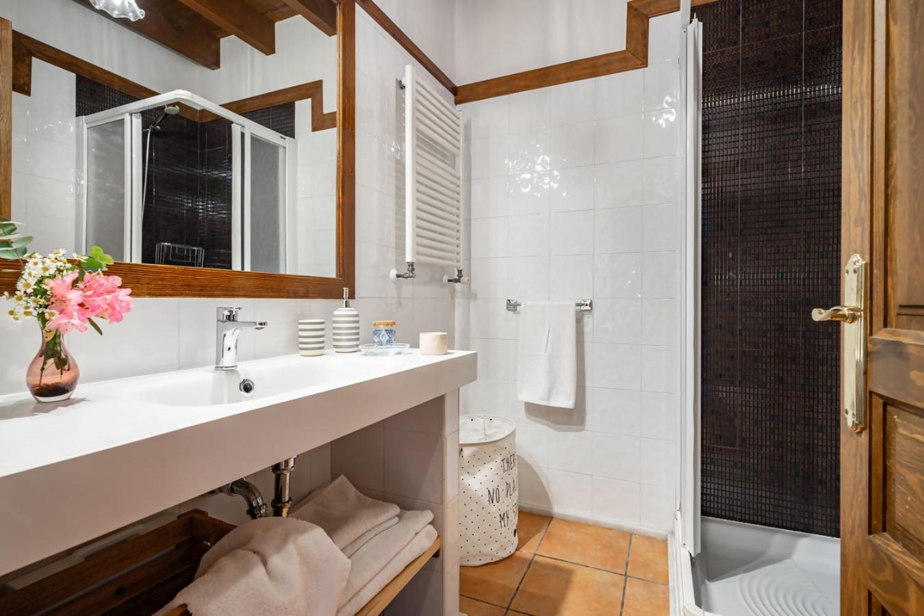 Apartament Entrenueces Appto2 Camango Zewnętrze zdjęcie